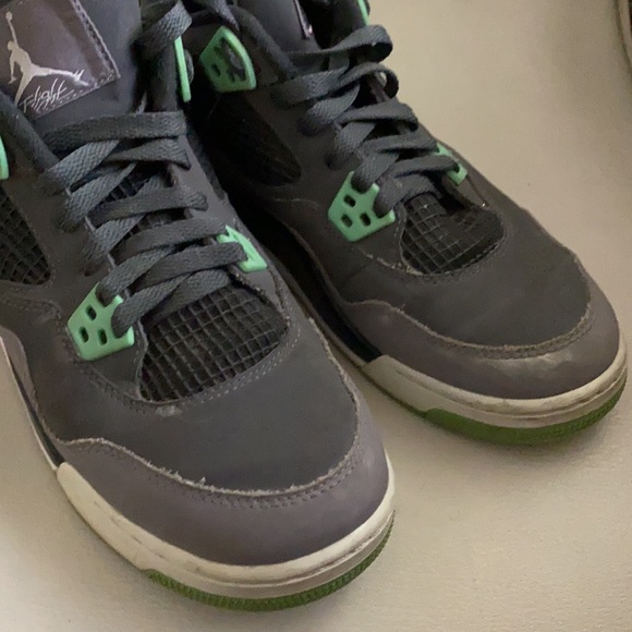 Jordan Retro 4 Green Glow size 6.5Y, 8 women’s. - Picture 4 of 6